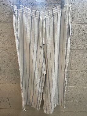 Time and Tru Linen Pants